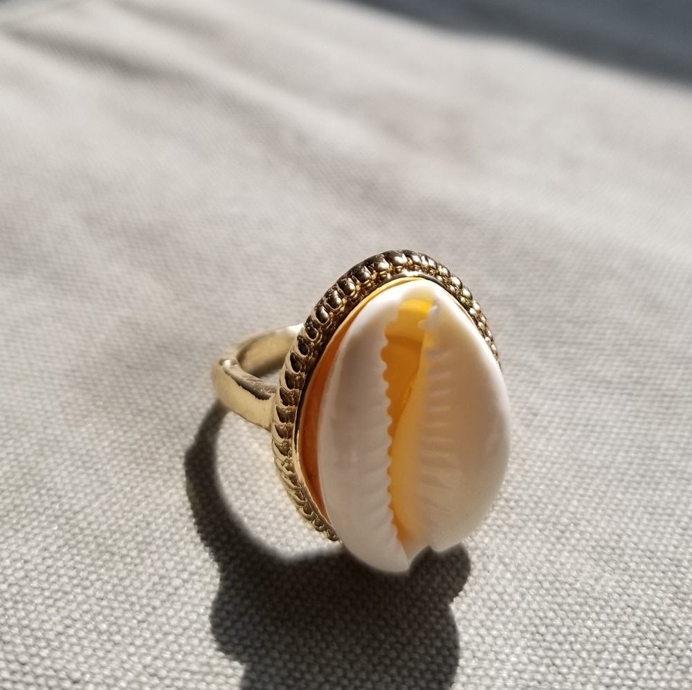 Seashell ring - Picture 2 of 2